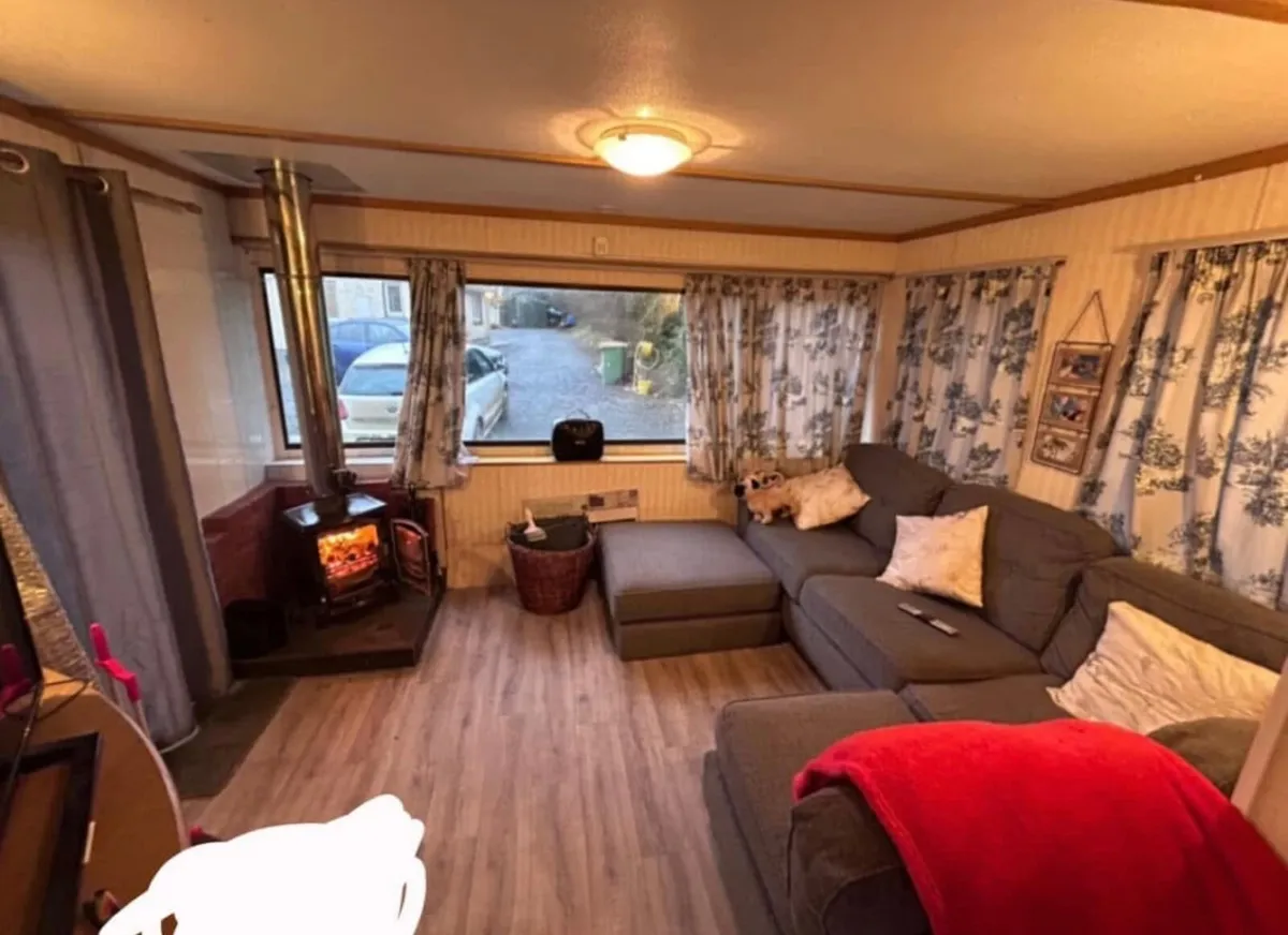 Mobile home - Image 1