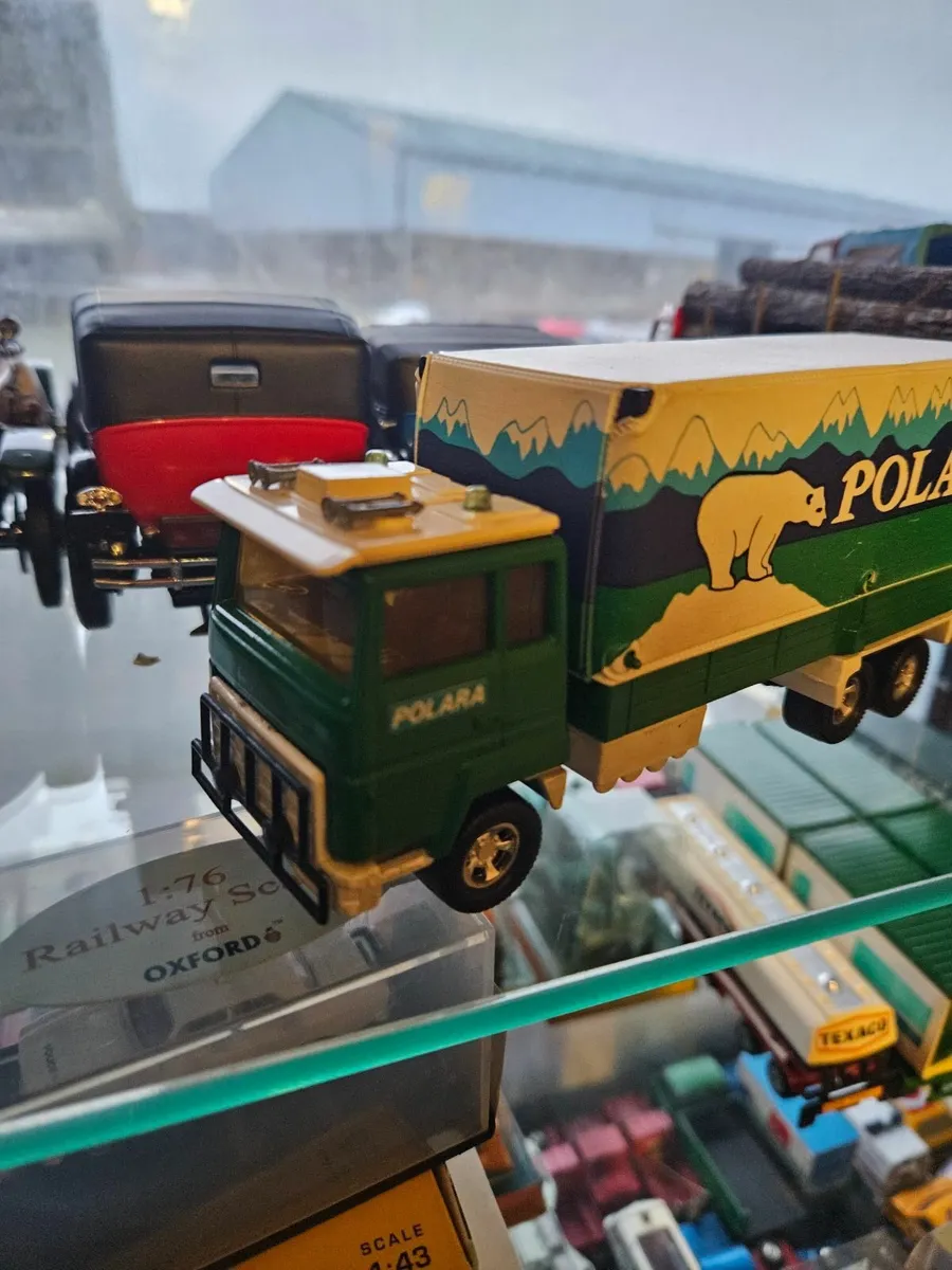 Matchbox Superkings Ford Truck and Trailer - Image 3