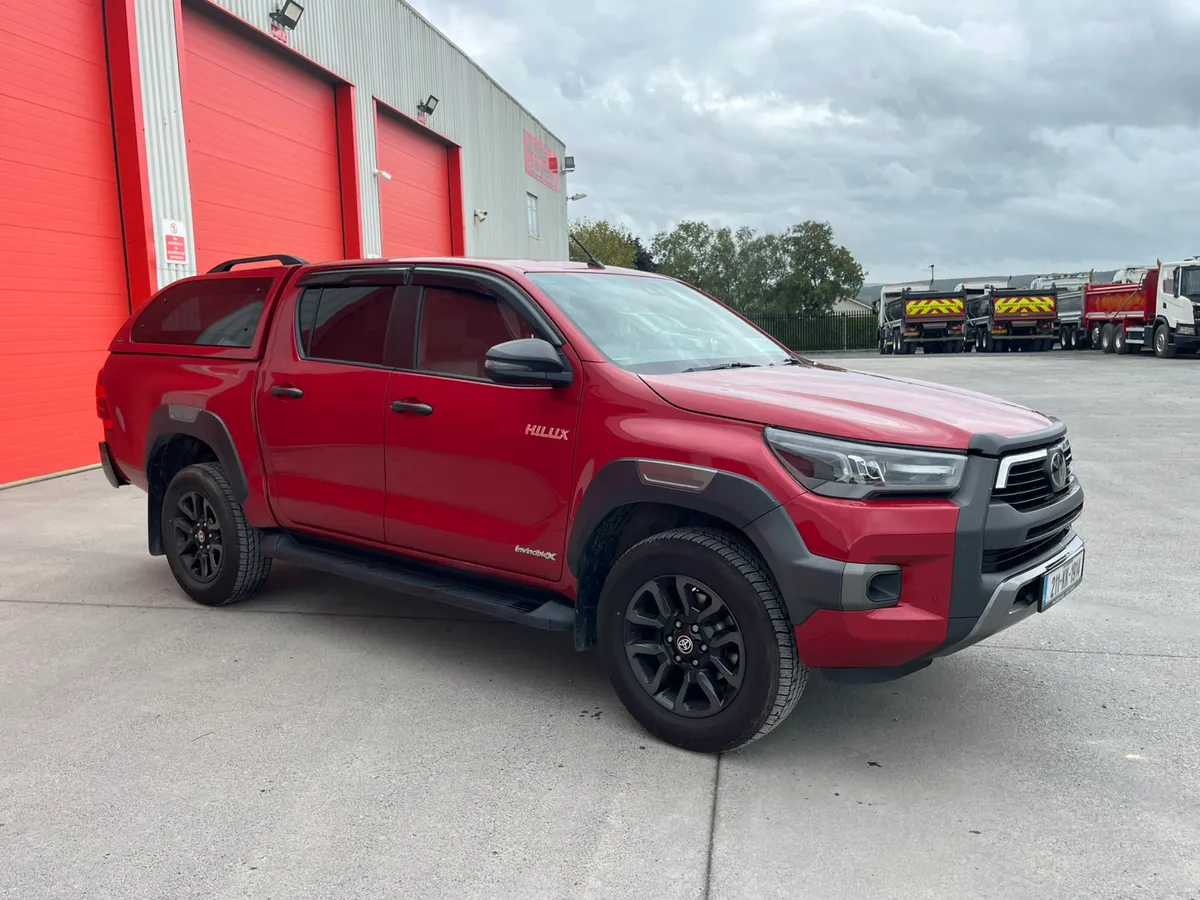 2021 Toyota Hilux 2.8 Invincible X - Image 2