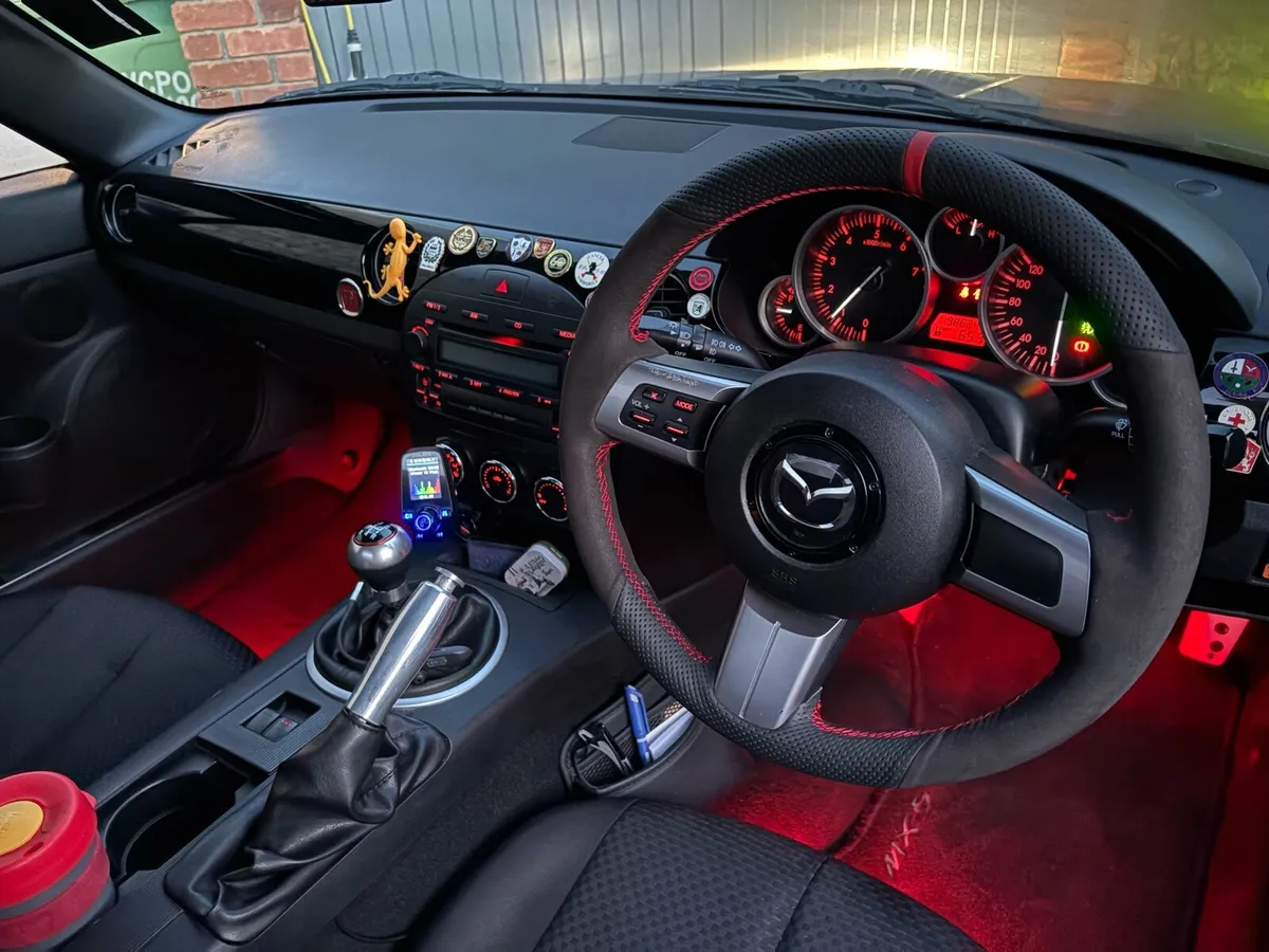 MX5 Mazda Car - Image 4