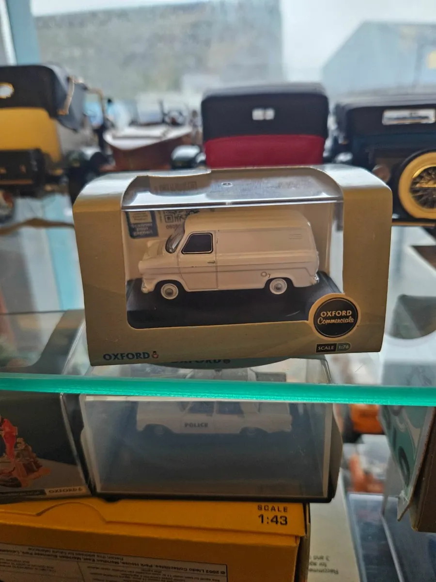 Corgi Oxford Ford Transit Van
