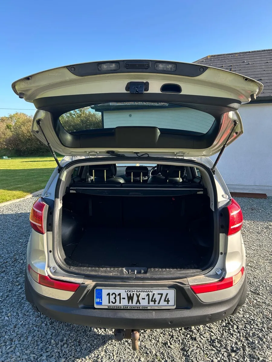 Kia Sportage 2013 (1.7L diesel manual) - Image 2