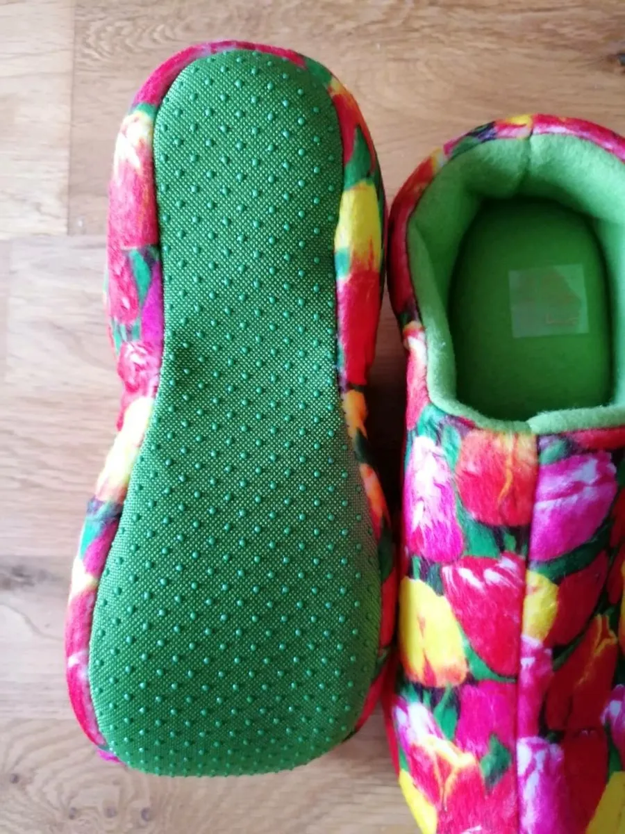 Dutch clog slippers - Image 1