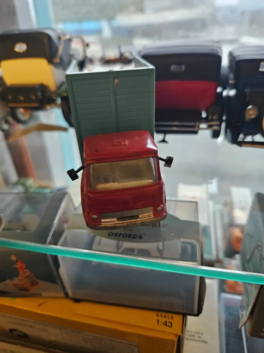 Corgi Chipperfields Circus Truck - Image 1