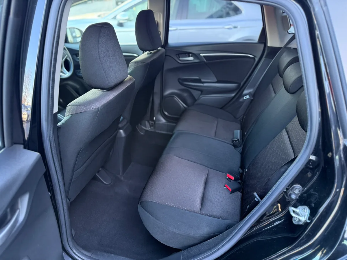 2015 Hinda Fit 1.5 Hybrid Auto,44k Miles Only - Image 3