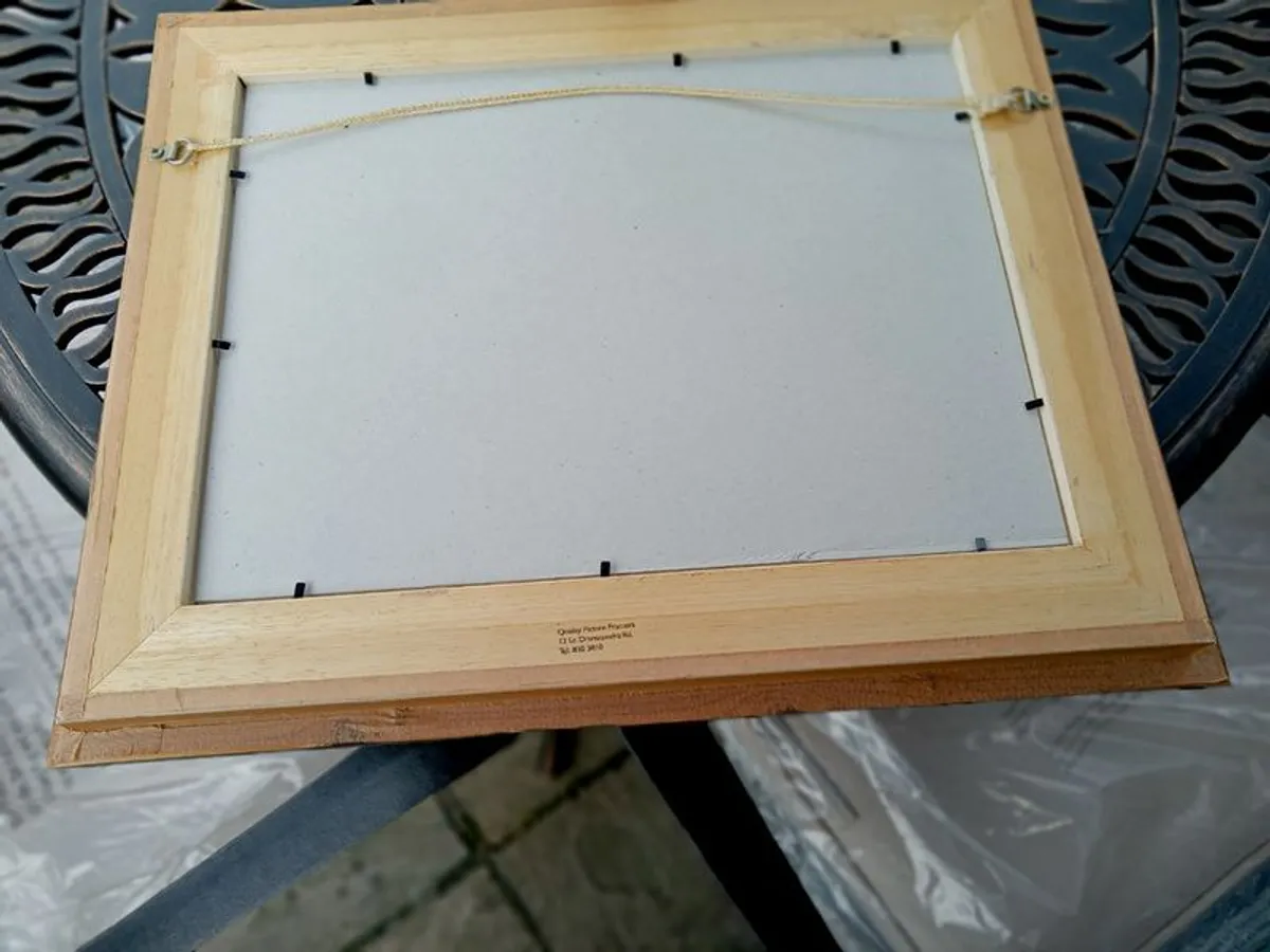 3 Picture Frames - Image 2