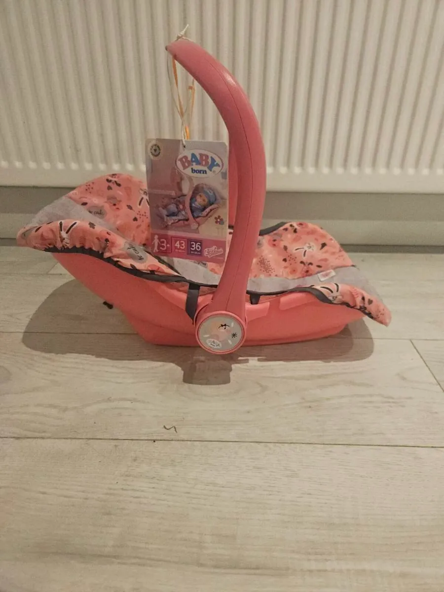 Doll car seat - Image 2