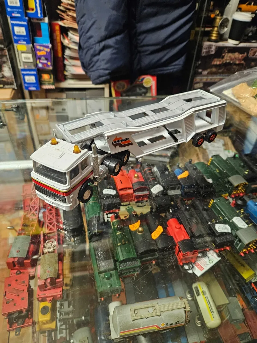 Matchbox Superkings Car Transporter - Image 1