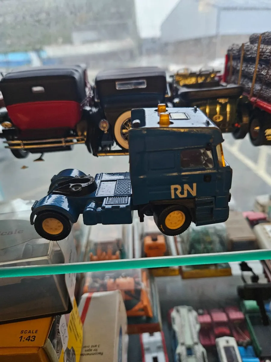 Matchbox Superkings Truck - Image 1