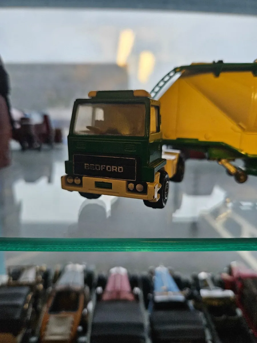 Matchbox Superkings Bedford Truck and Trailer - Image 3