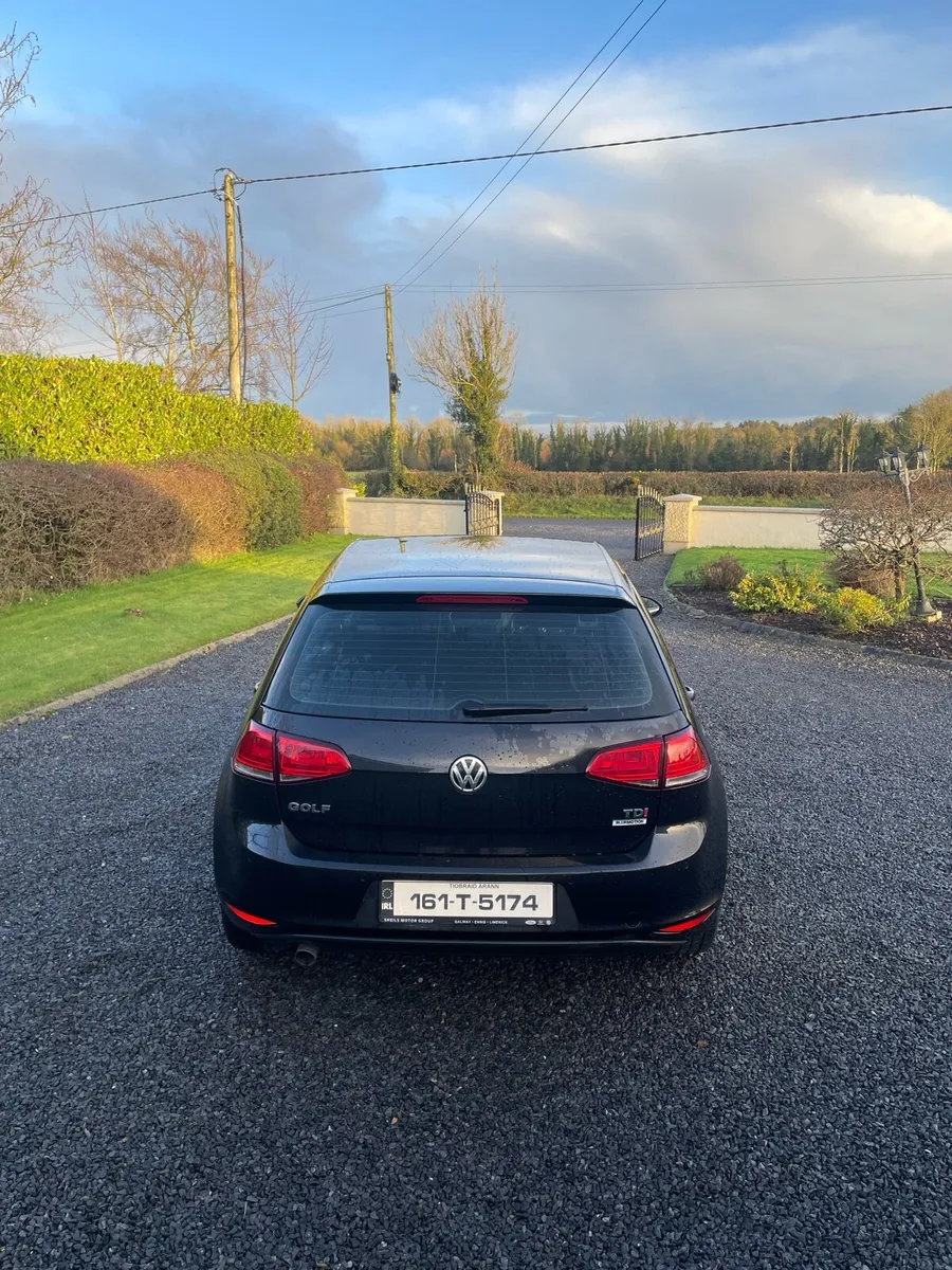 Volkswagen Golf - Image 4