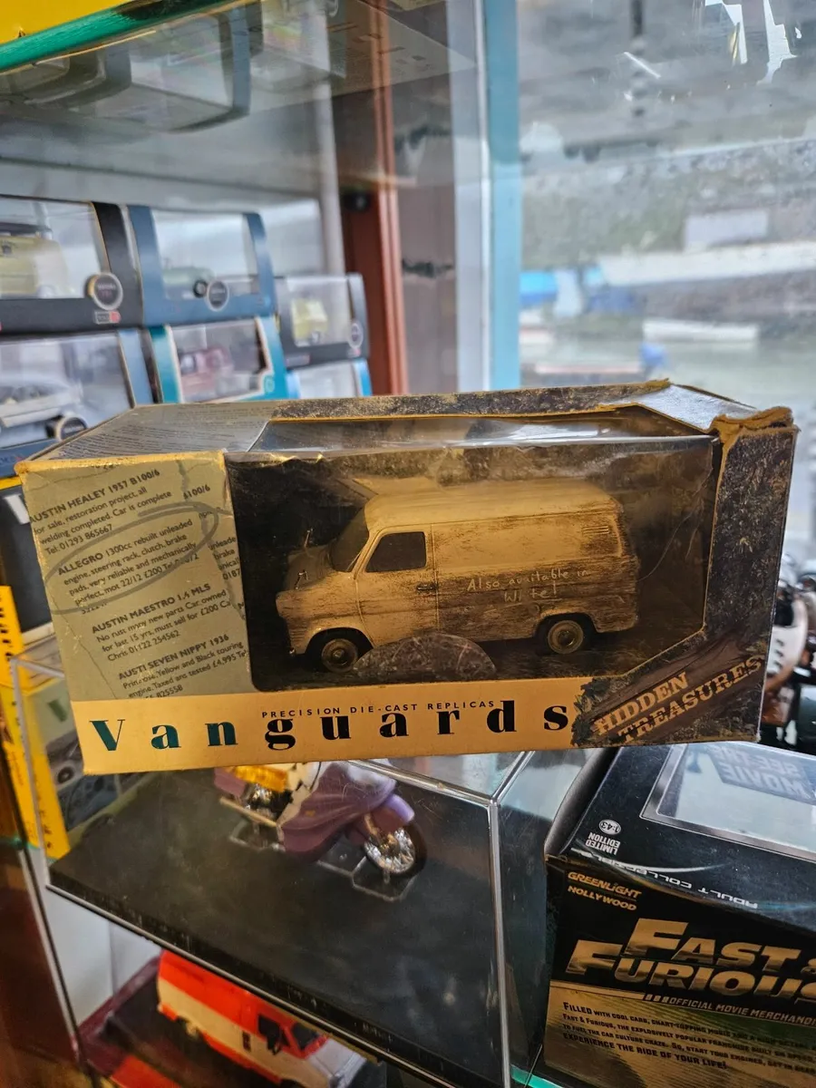 Corgi Vanguards Ford Transit