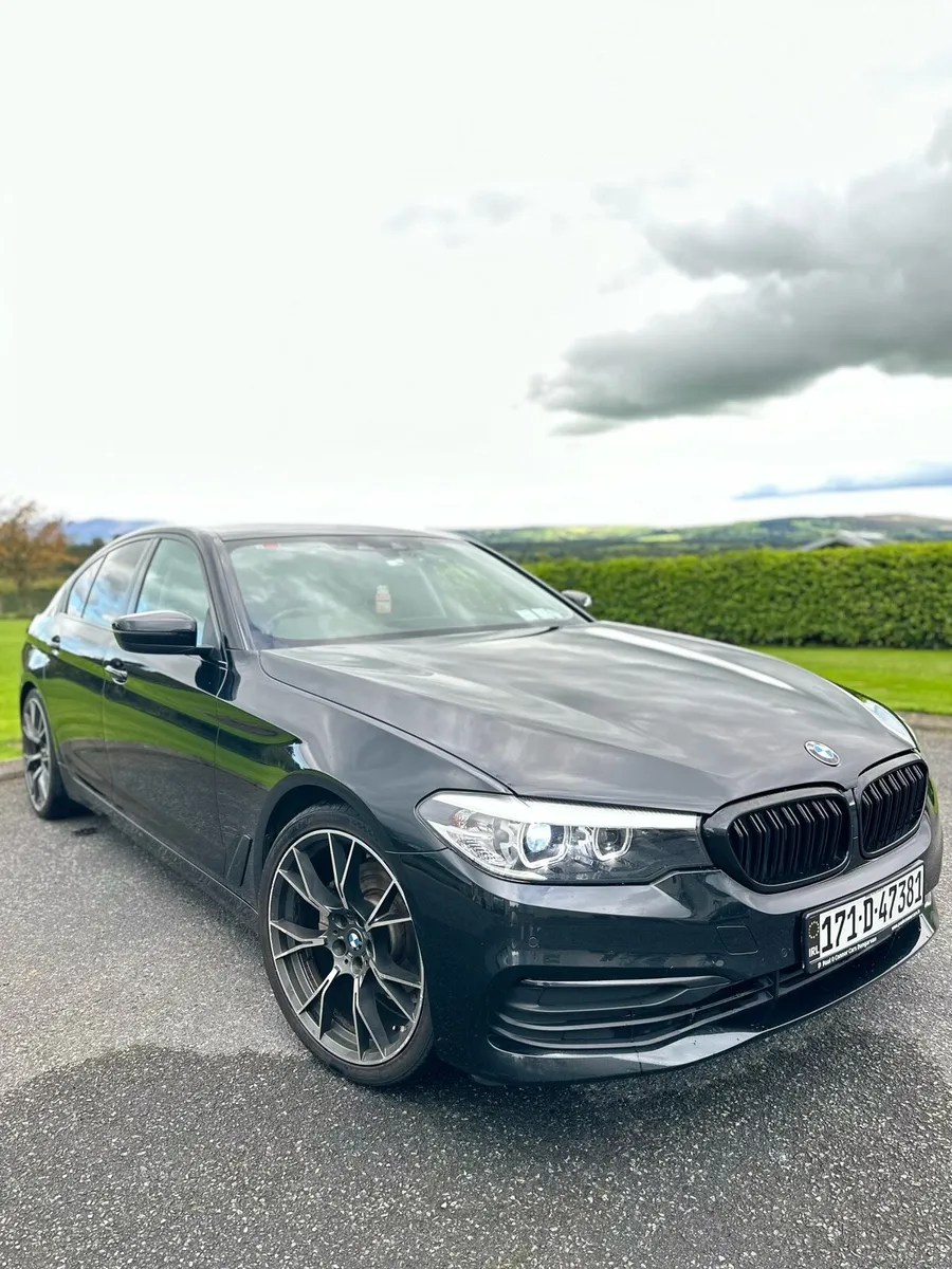 2017 BMW 520D - Image 1