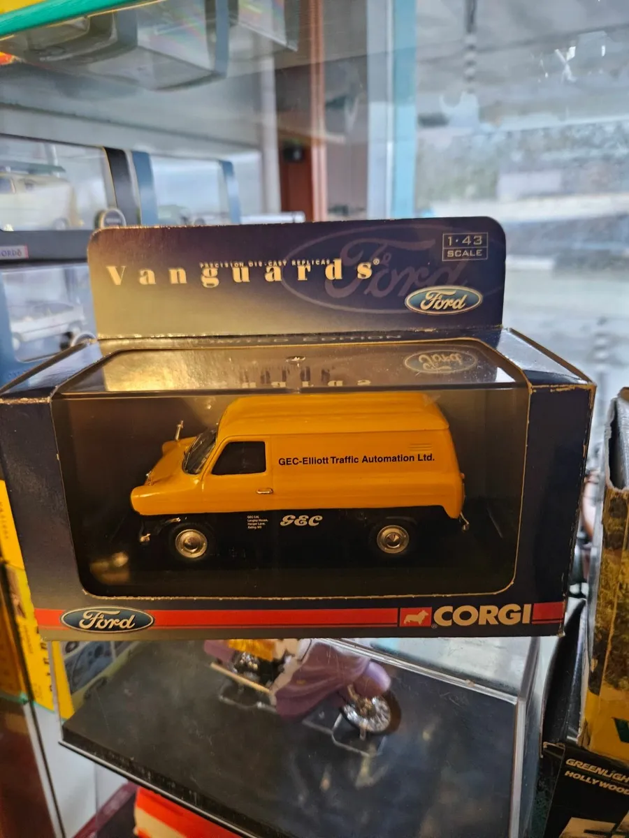 Corgi Vanguards Ford Transit Van