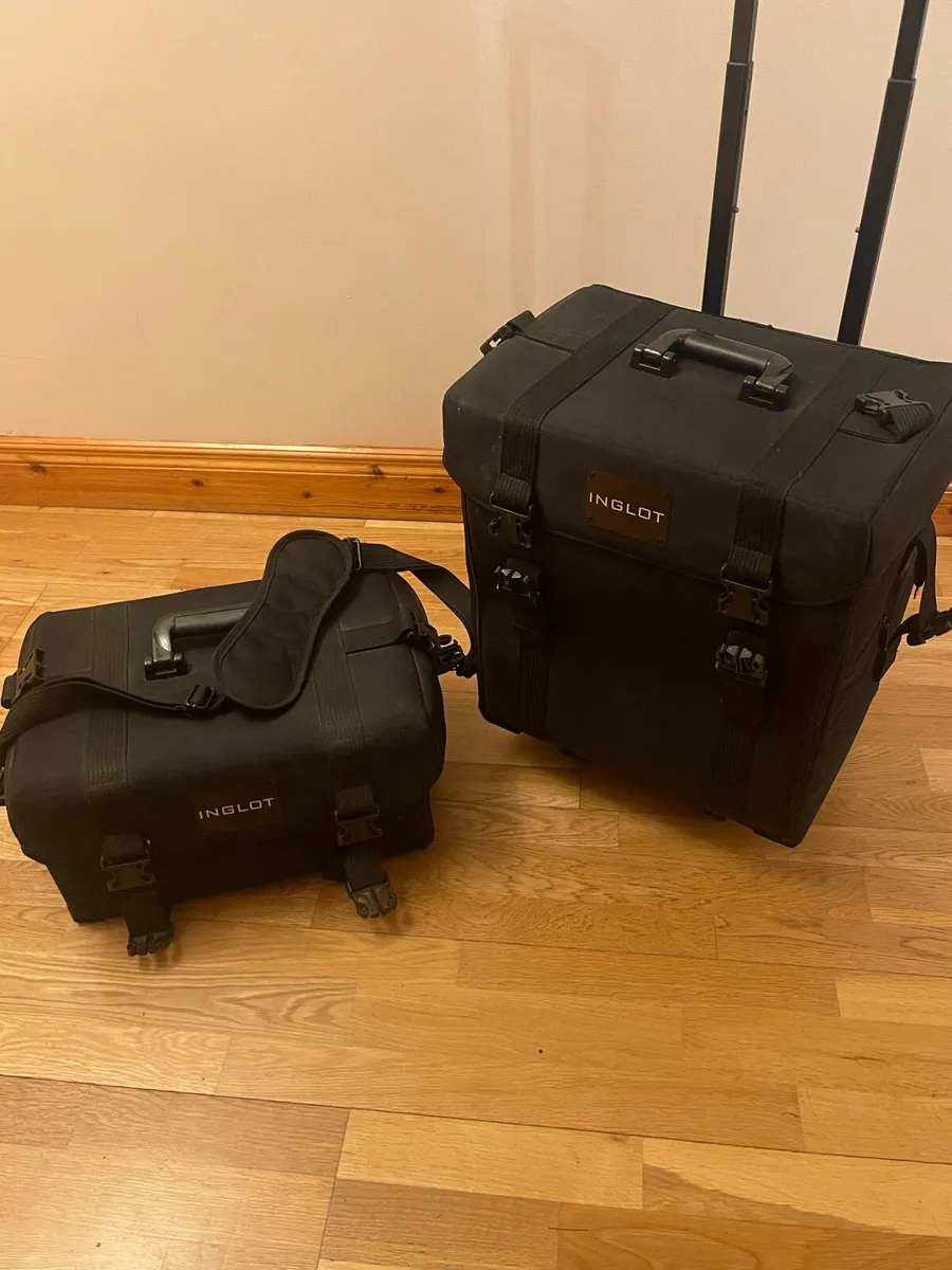Inglot make up trolley - Image 1