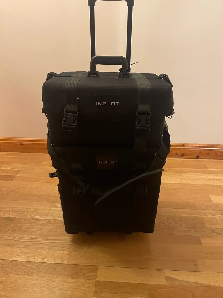 Inglot make up trolley - Image 2