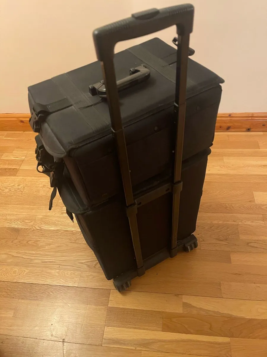 Inglot make up trolley - Image 4