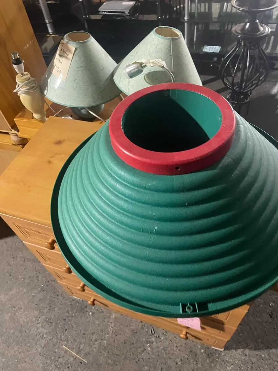 2 Christmas tree stands - Image 1