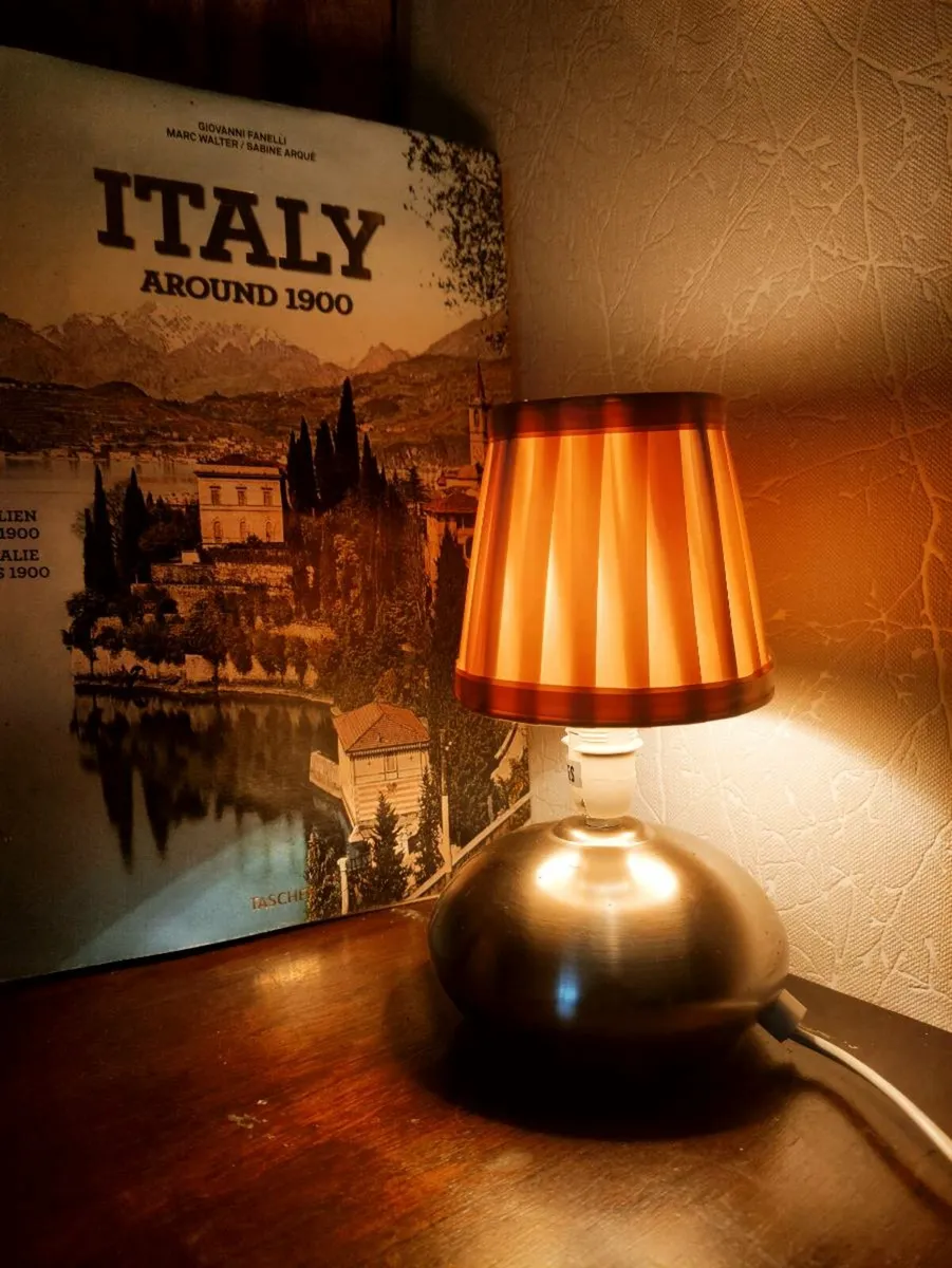 Bedside Lamp Touch Control dimmable - Image 1