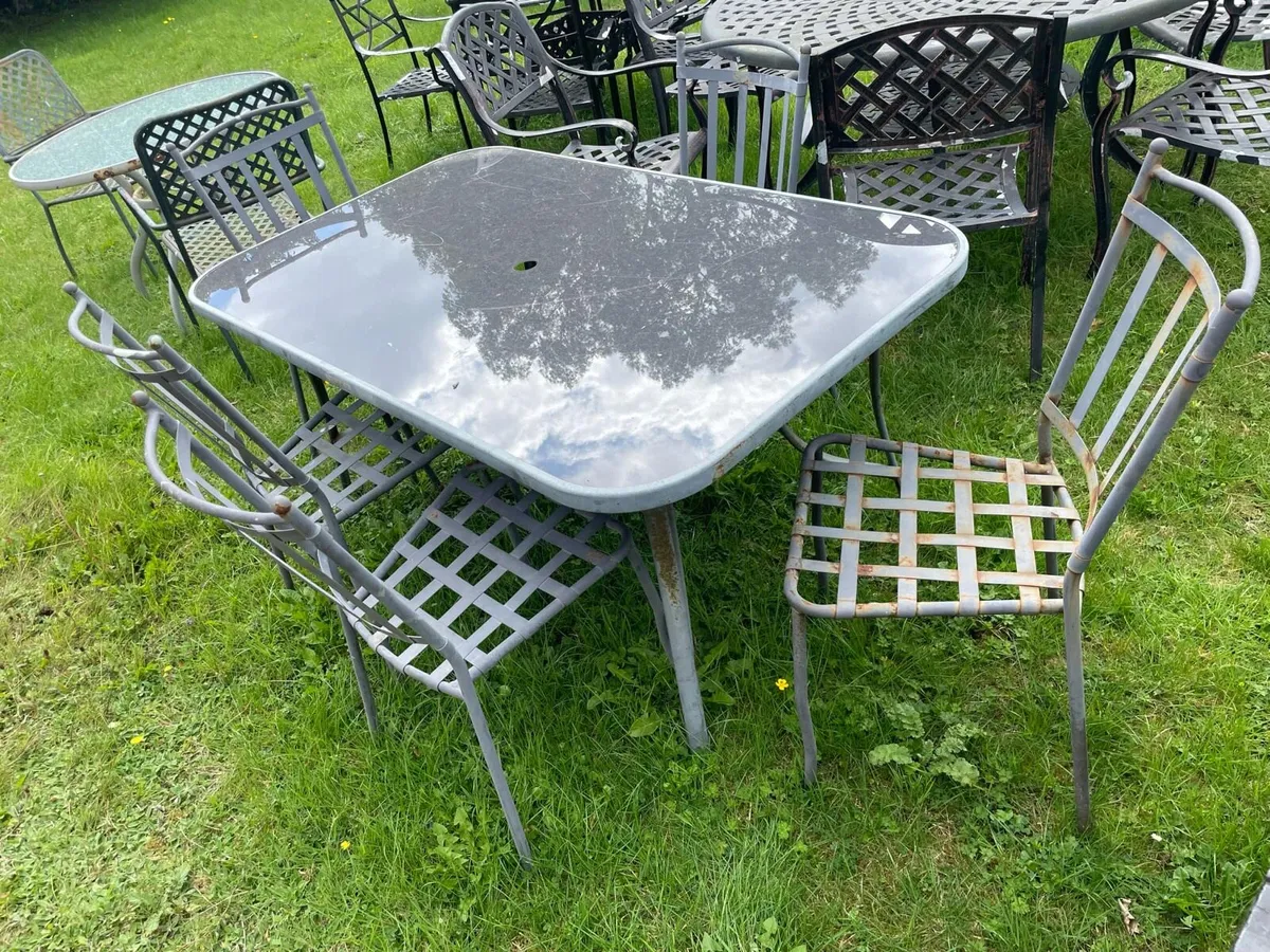 Garden table + 5 chairs - Image 3