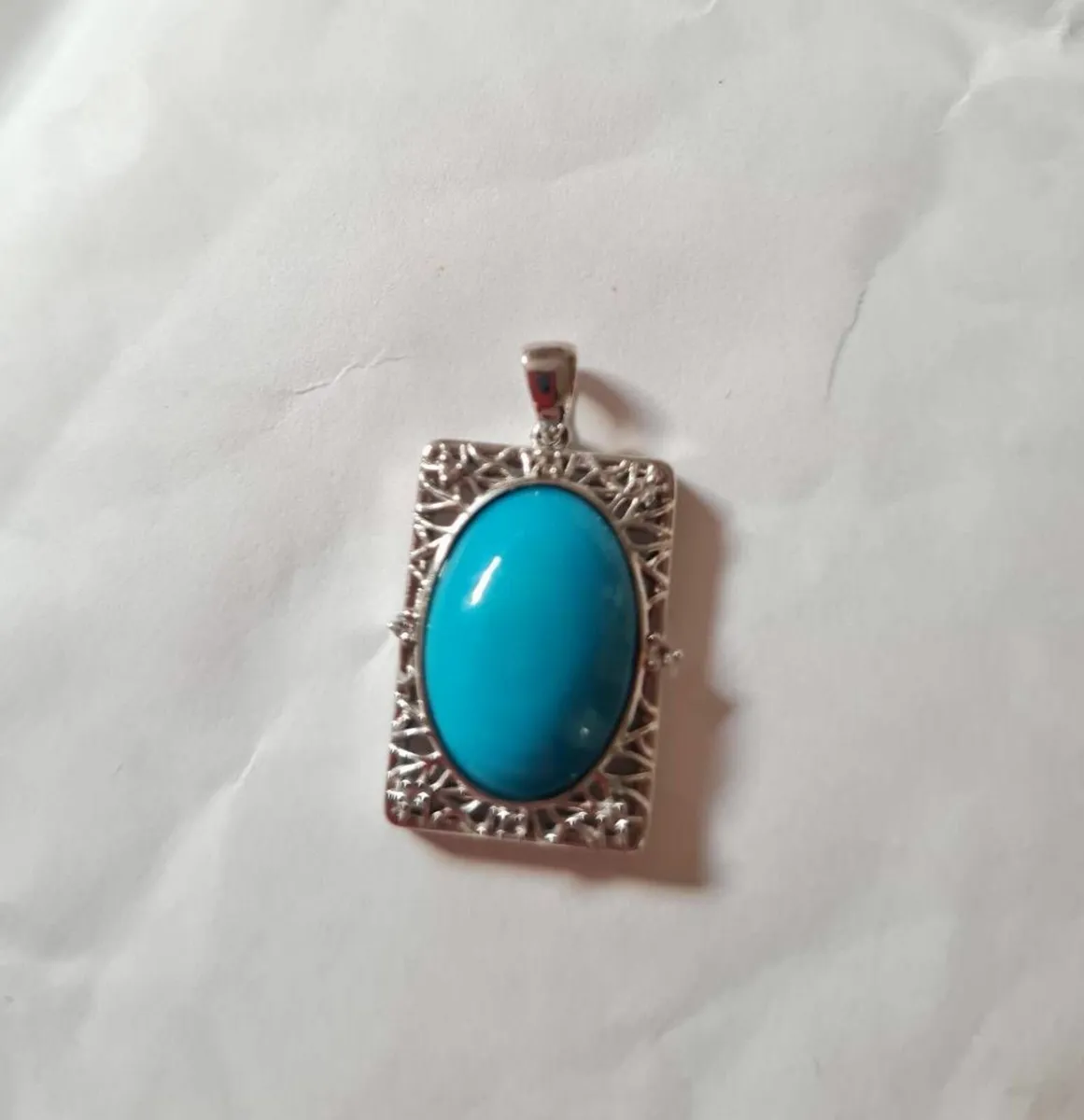 9k White Gold Natural Turquoise Pendant &Earrings - Image 4