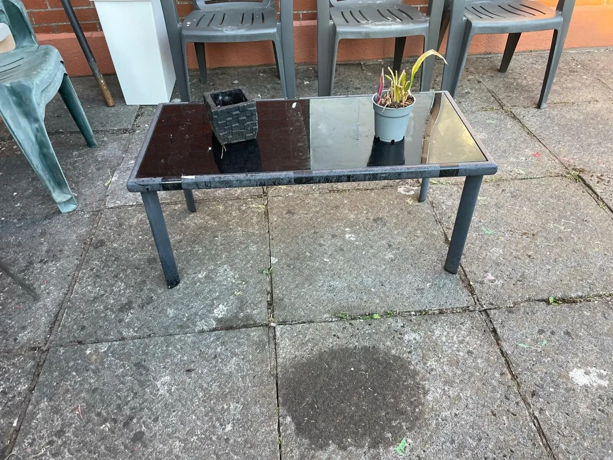 Outdoor coffee table