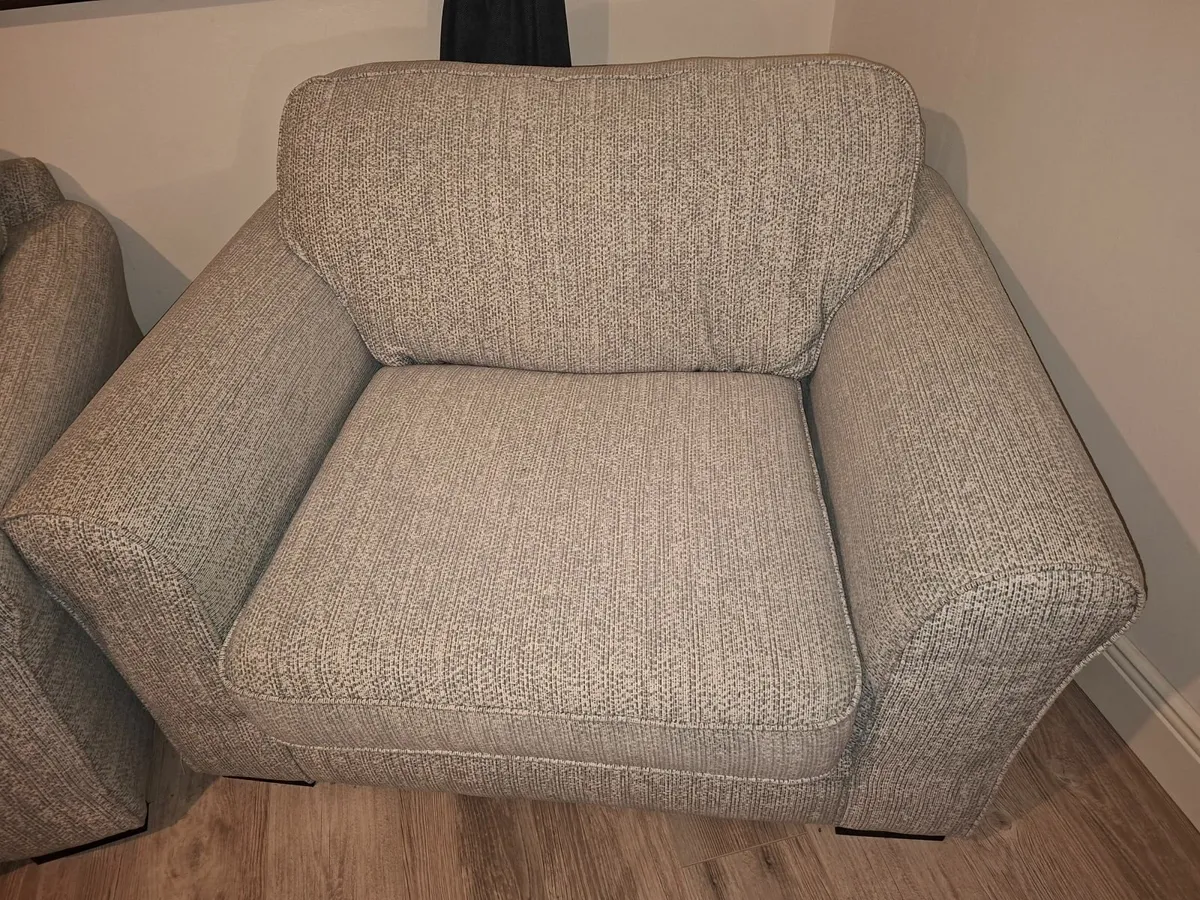 Two seater and cuddler chair - Image 4