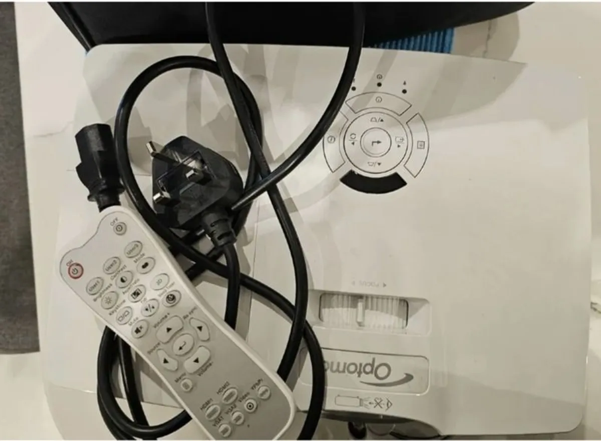 Projector: Optoma GT1080 Darbee (2019) - Image 2