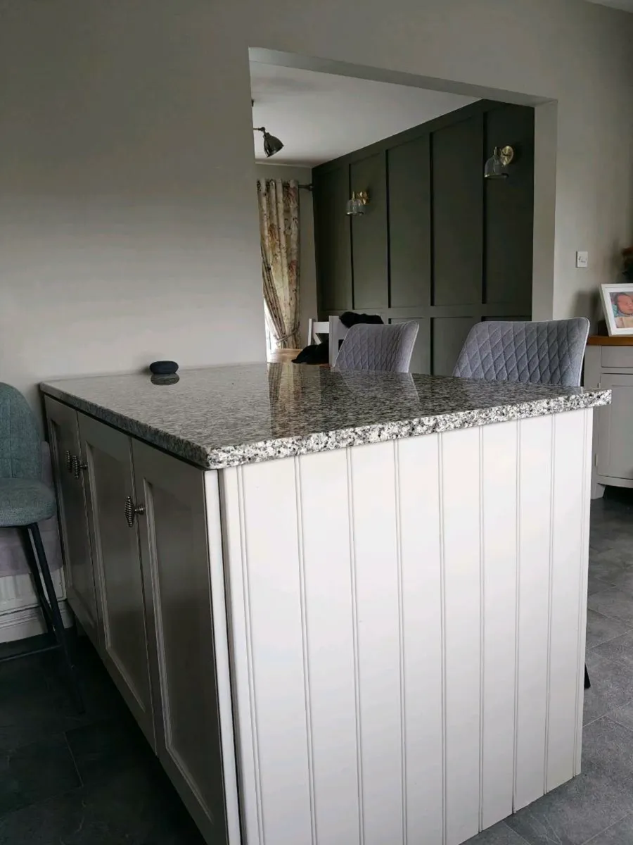 Granite worktop - Image 2