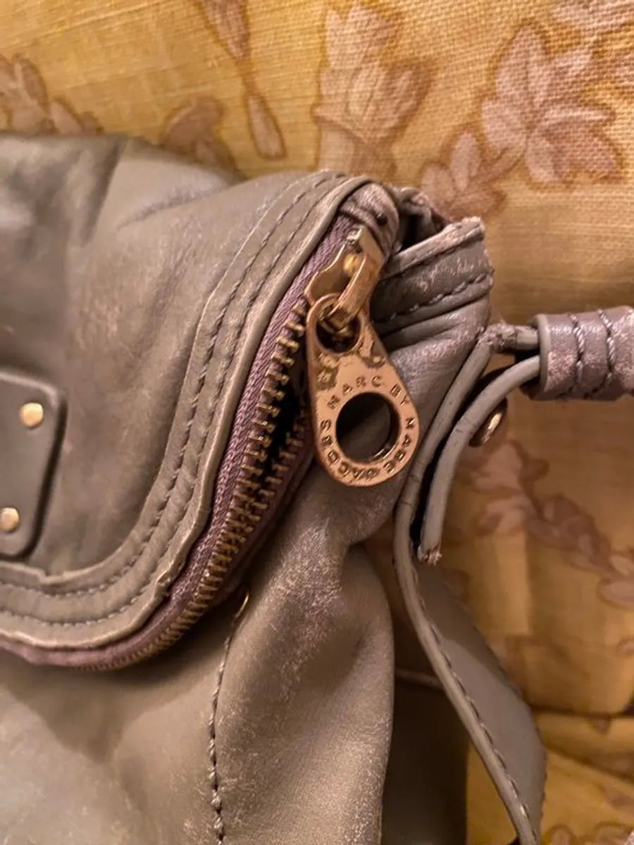 Designer MARC JACOBS Boho Leather Crossbody - Priced to Clear 90% Discount - Image 2