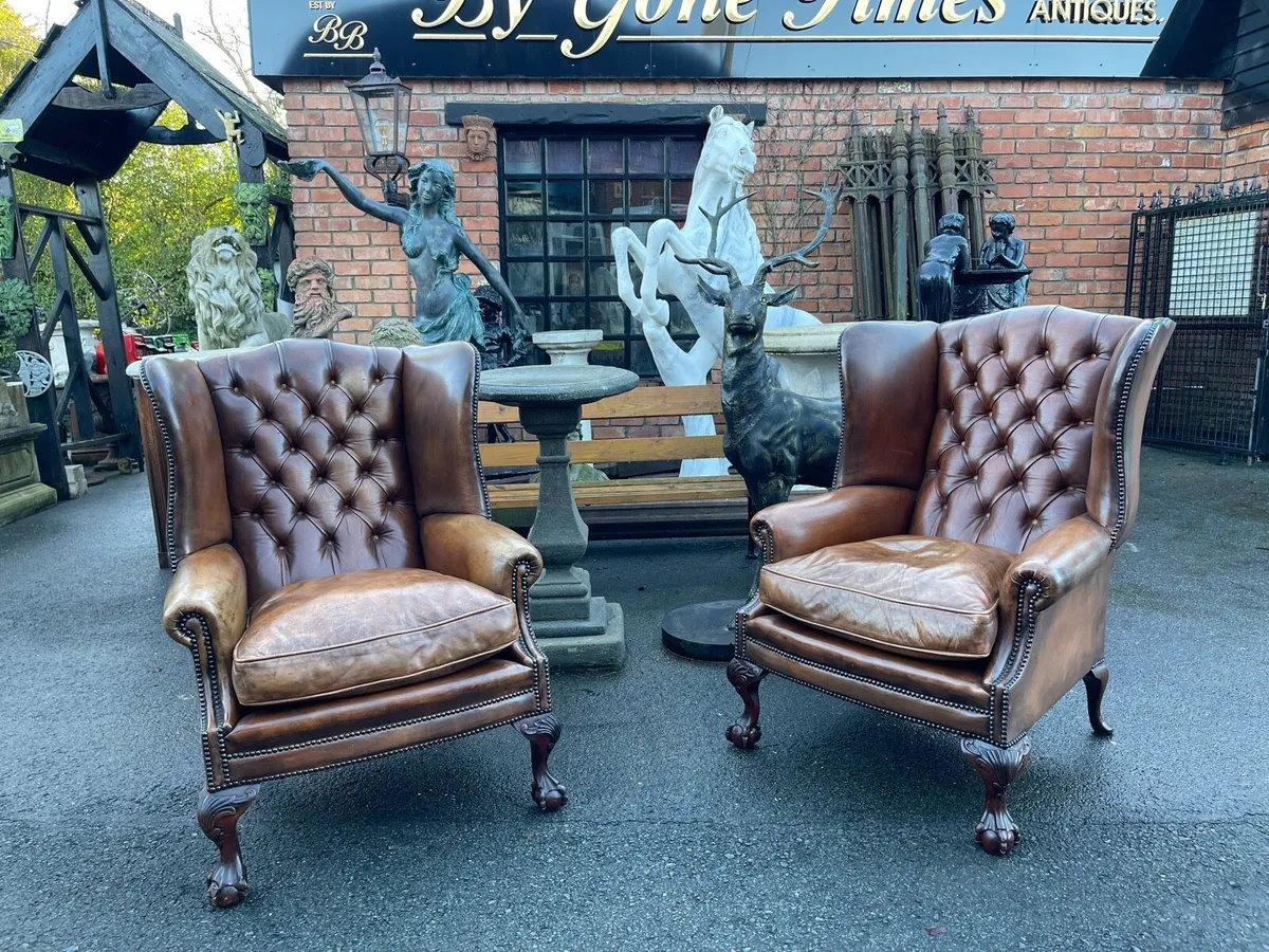 Antique chesterfield chair 🎄🎄🎄 - Image 2