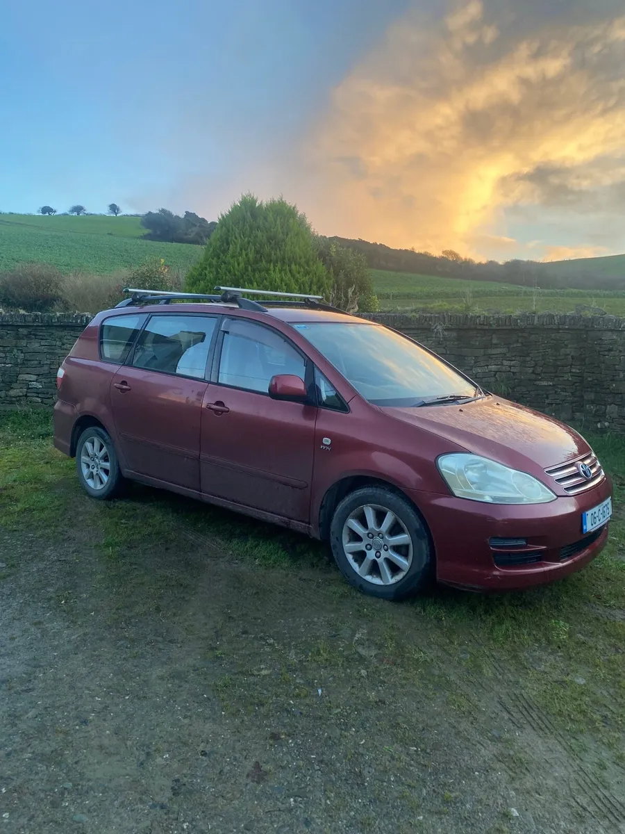 Toyota Avensis 2006 - Image 1