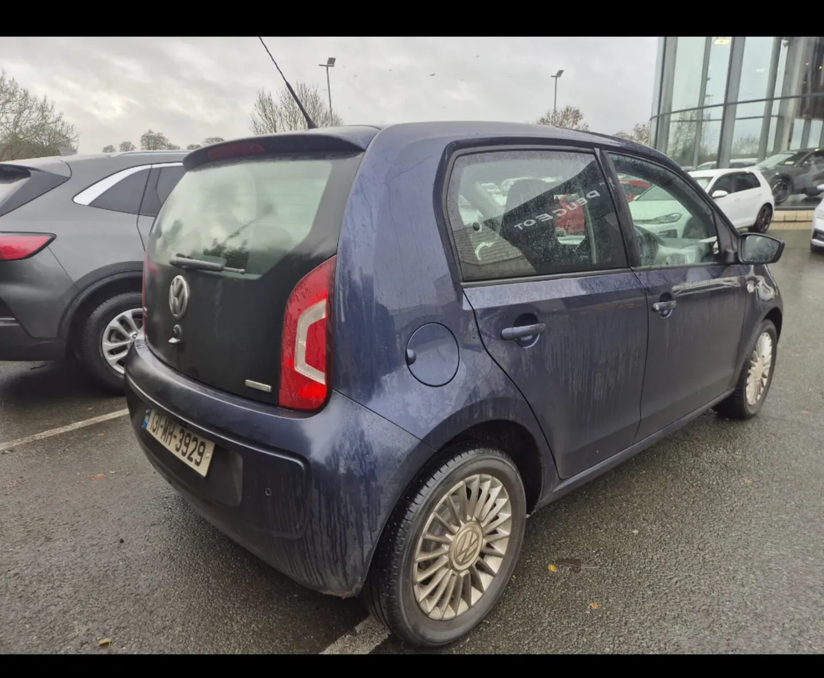 2013 Volkswagen up 1.0 Automatic - Image 3