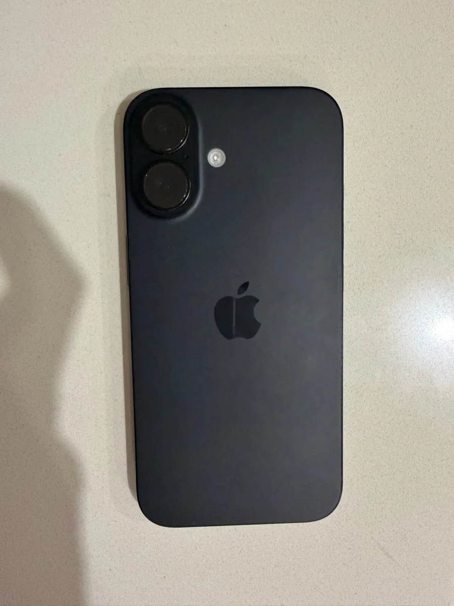 iPhone 16 Black 128 GB Like new condition - Image 1