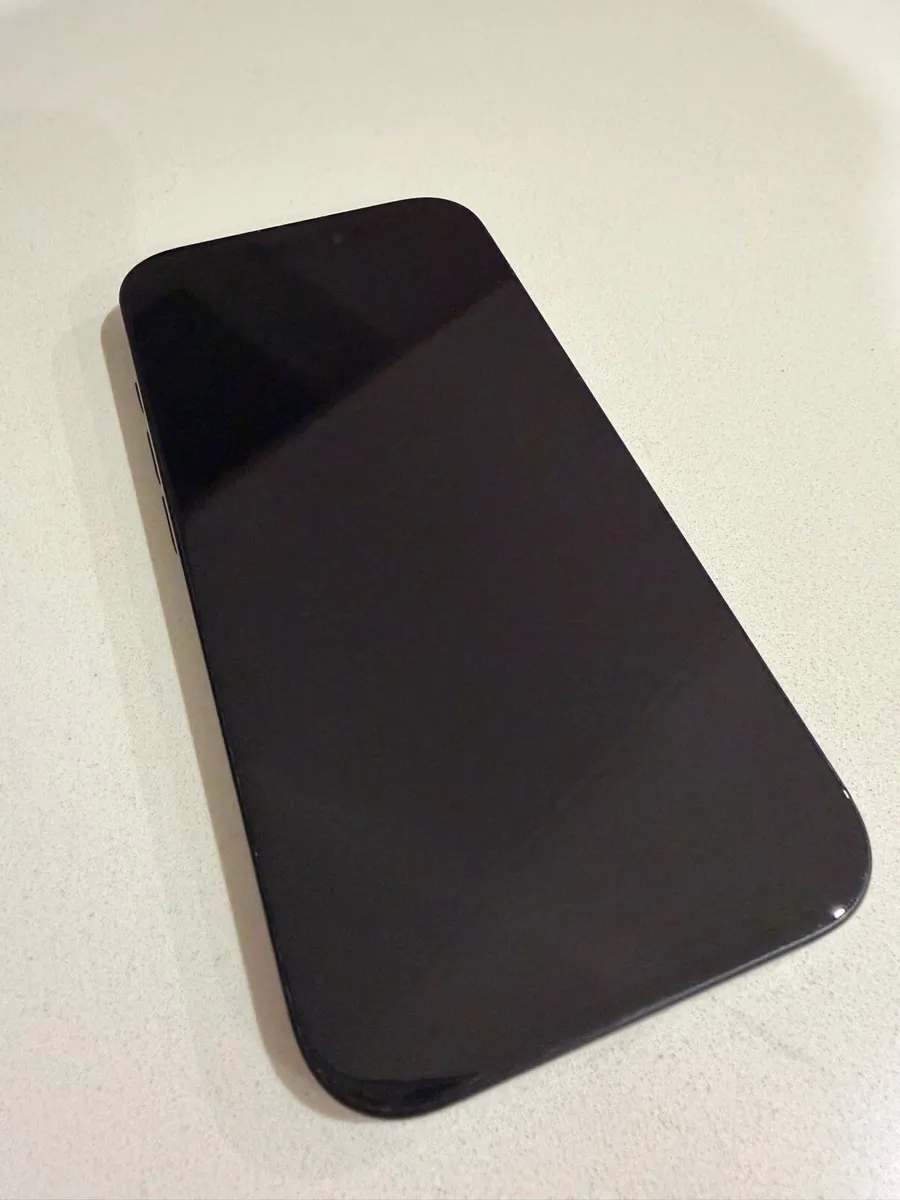 iPhone 16 Black 128 GB Like new condition - Image 2