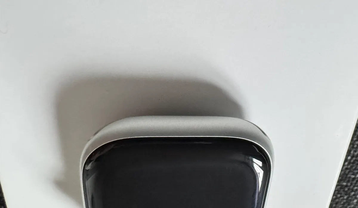 Apple Watch Series 10 42mm GPS, Silver - Image 3