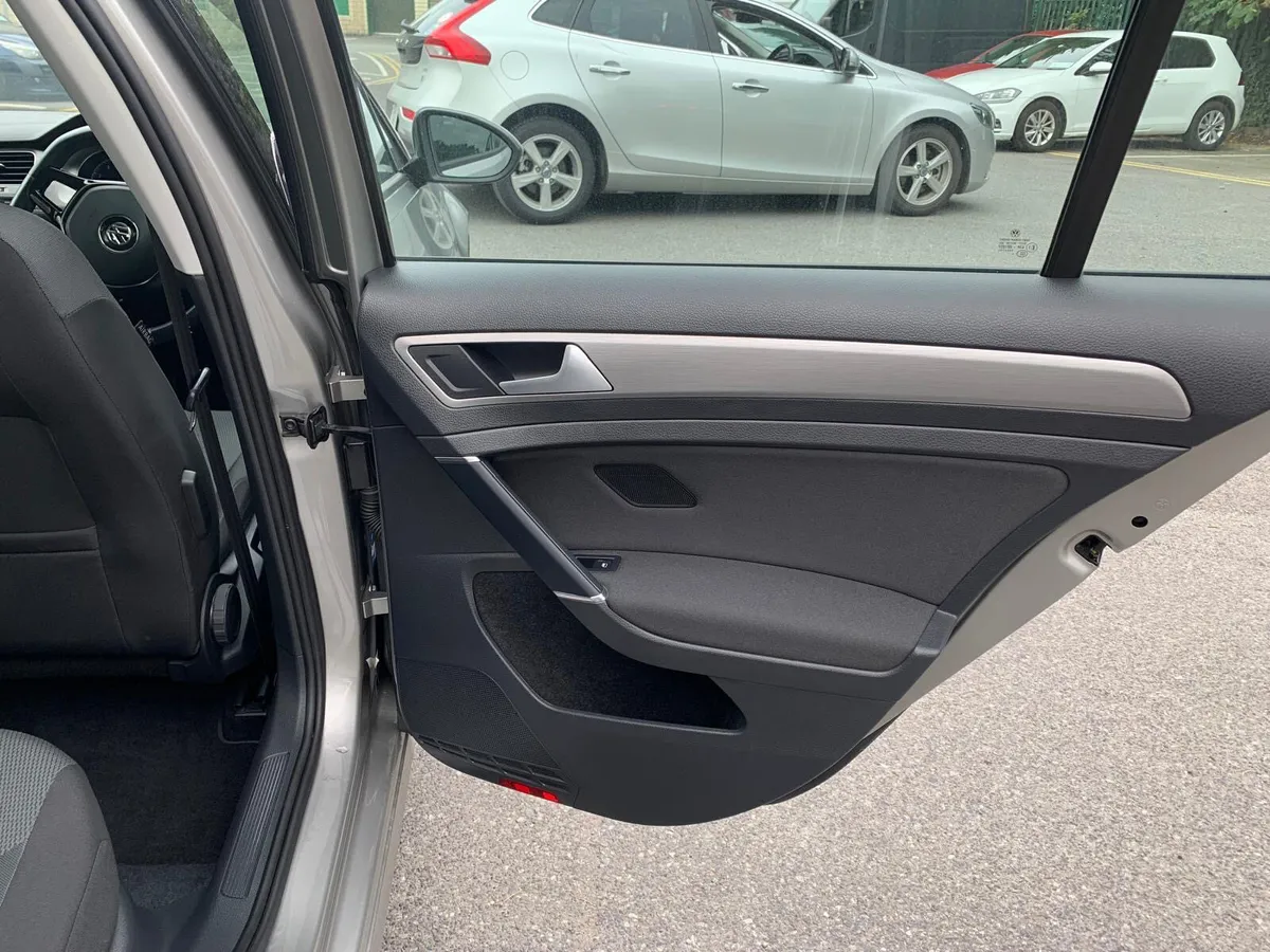Volkswagen Golf 2015 - Image 3