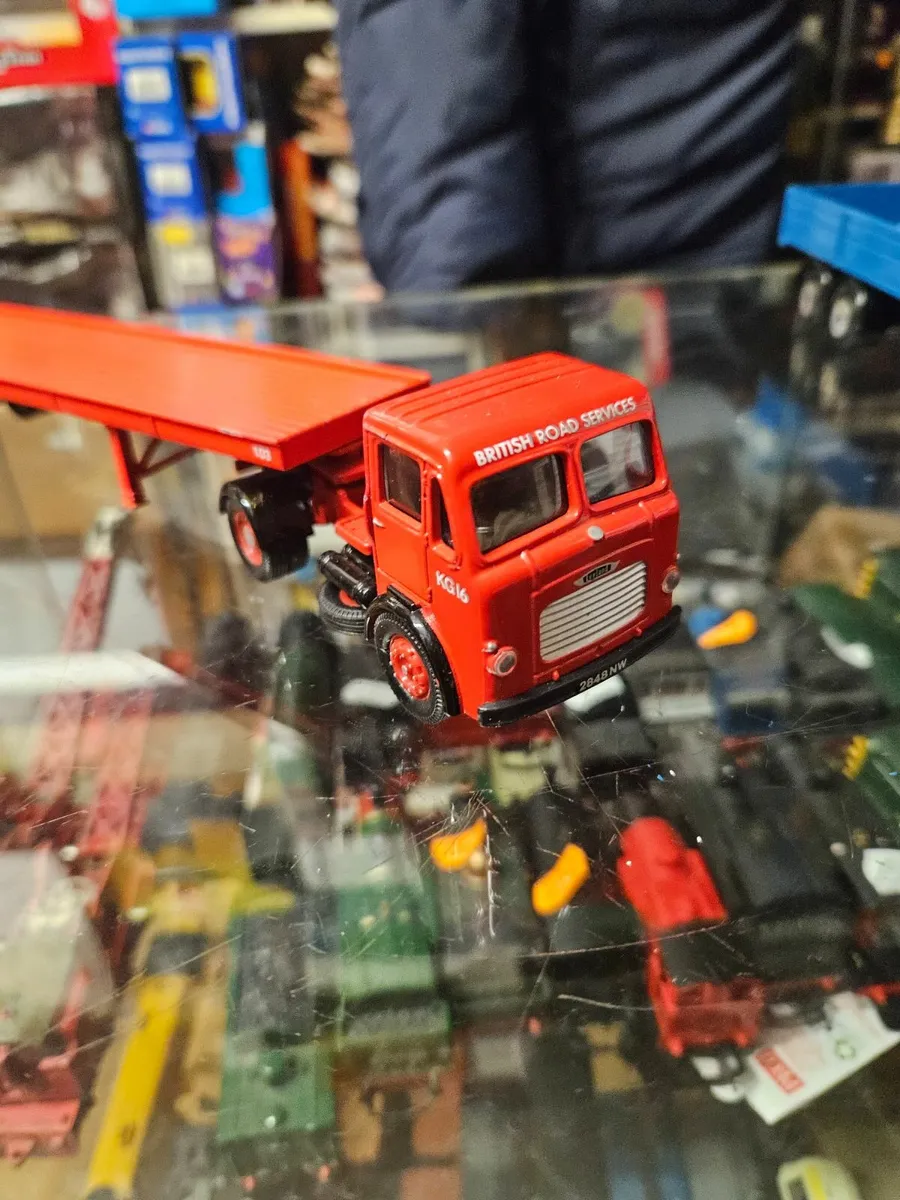 Corgi Leyland Tractor Unit and Trailer 1.50 - Image 3