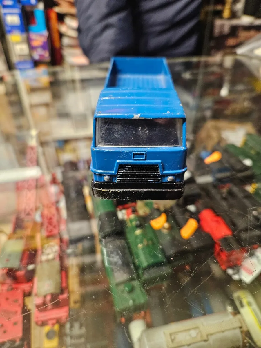 Corgi Conrad Truck - Image 2