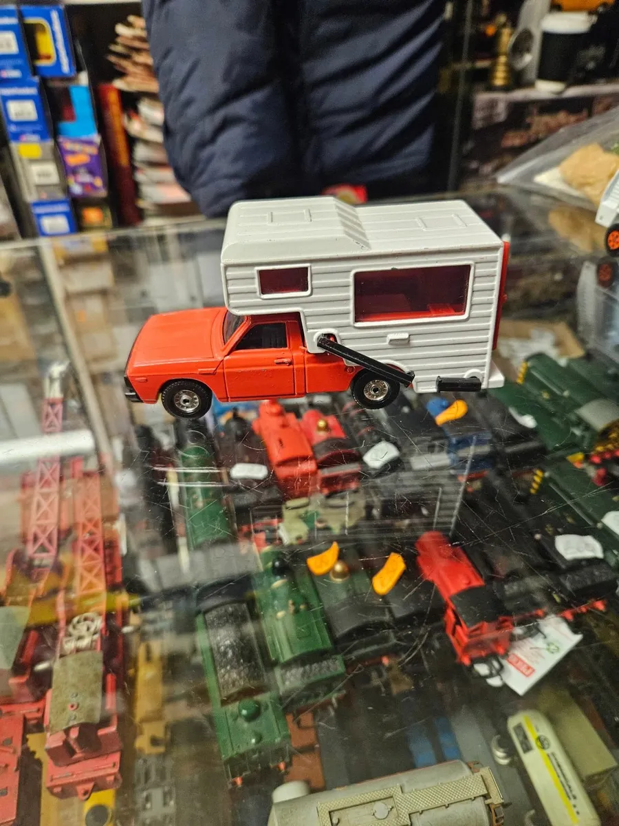 Corgi 1970's Camper Van - Image 3