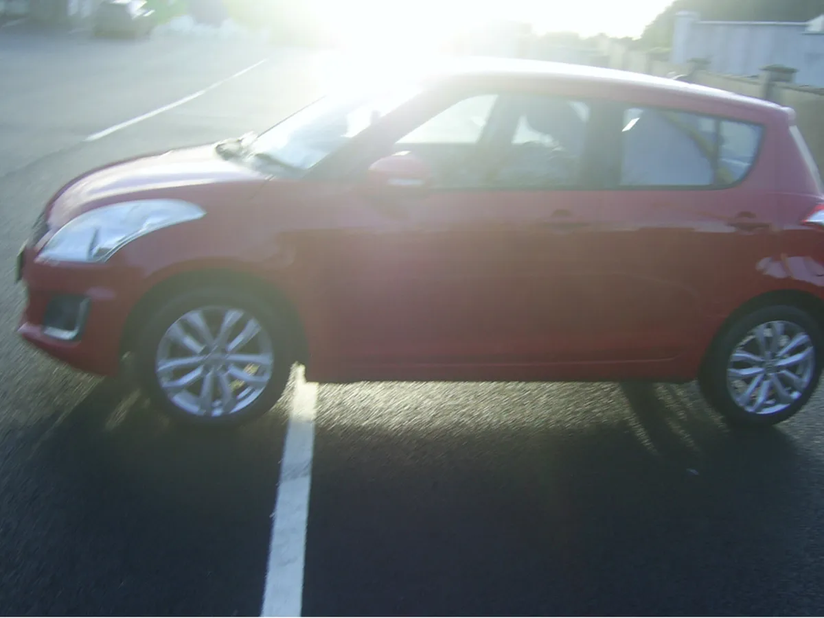 Suzuki Swift SPECIAL EDITION 4DR - Image 3