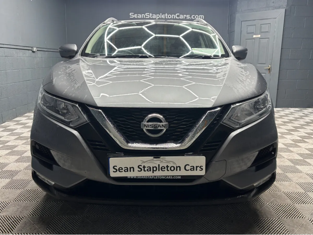 Nissan Qashqai 1.5 SV 18 4DR - Image 3