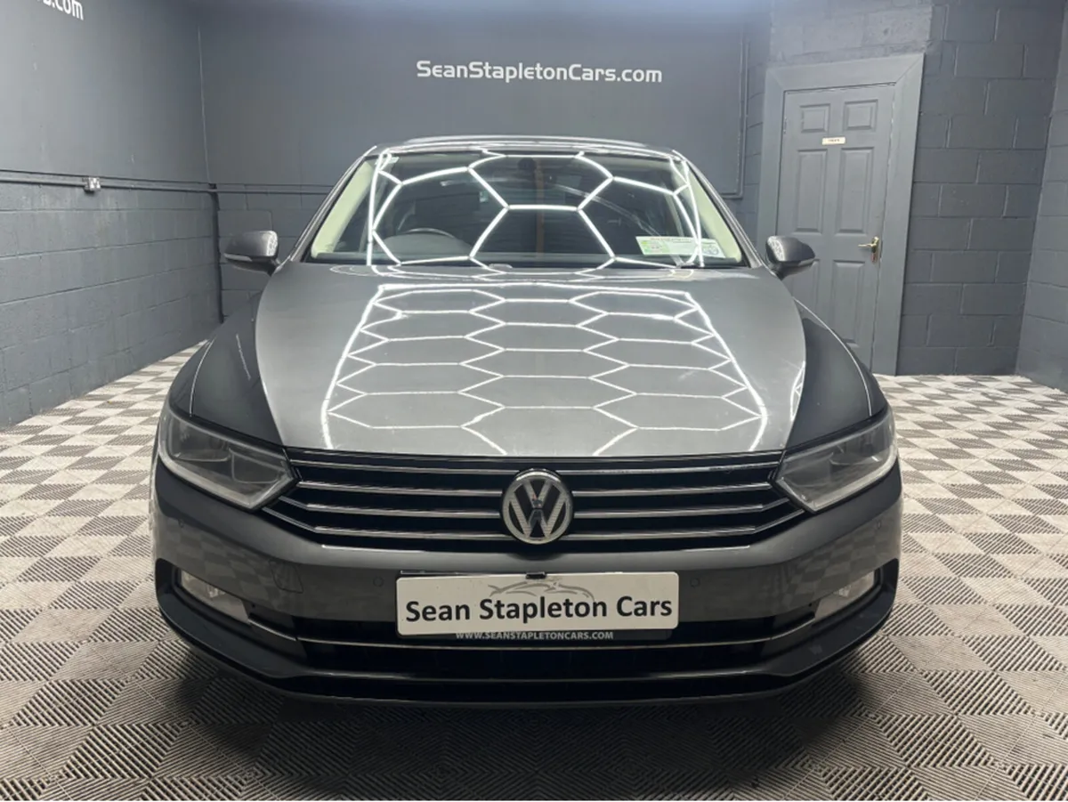 Volkswagen Passat 2.0 TDI SE BUSINESS BLUEMOTION 1 - Image 2
