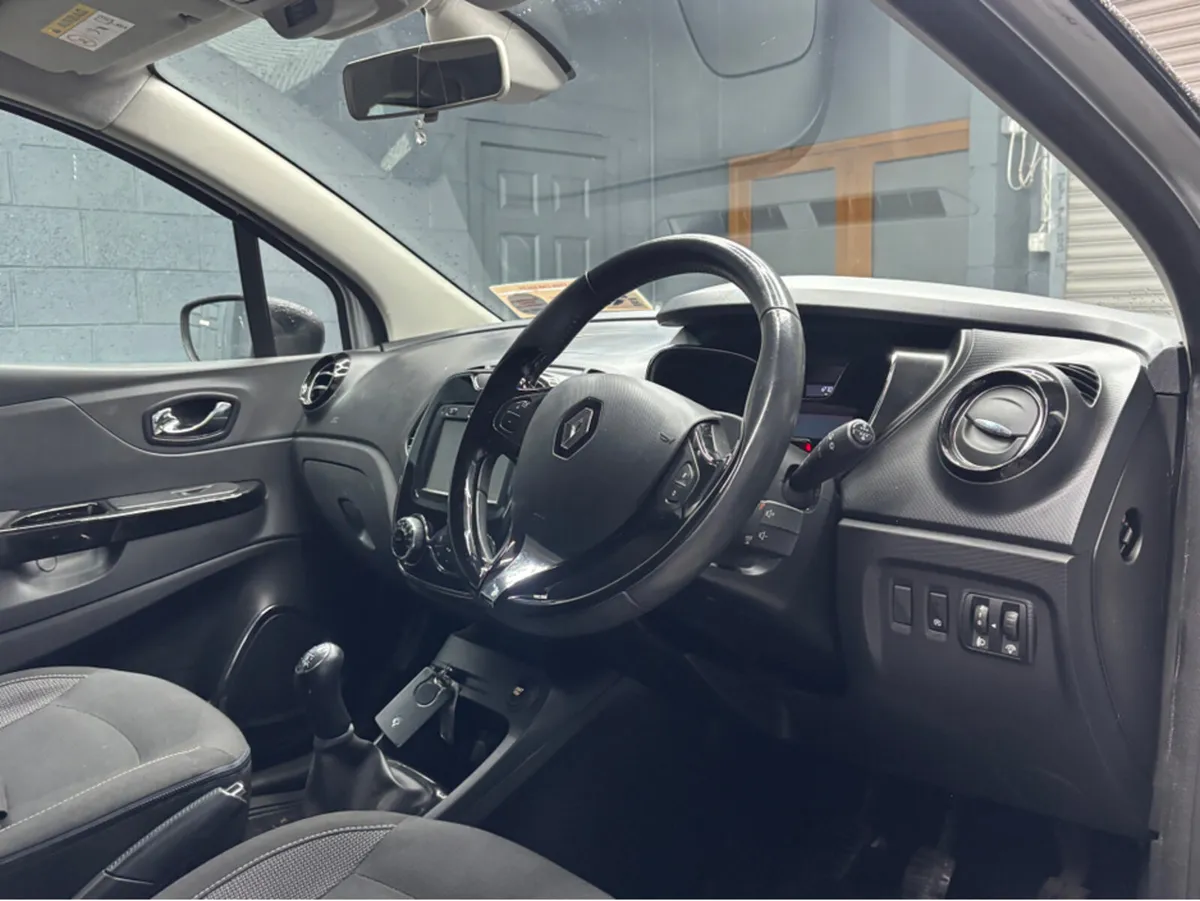 Renault Captur INTENSE 1.5 DCI 90 4DR - Image 3