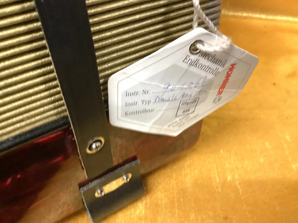 MINT HOHNER B/C BLACK DOT BUTTON ACCORDION - Image 3