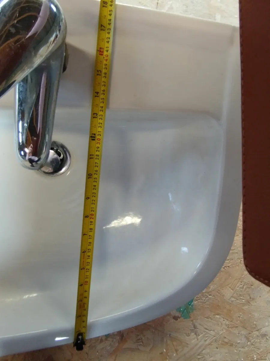 Washbasin and pedestal - Image 3