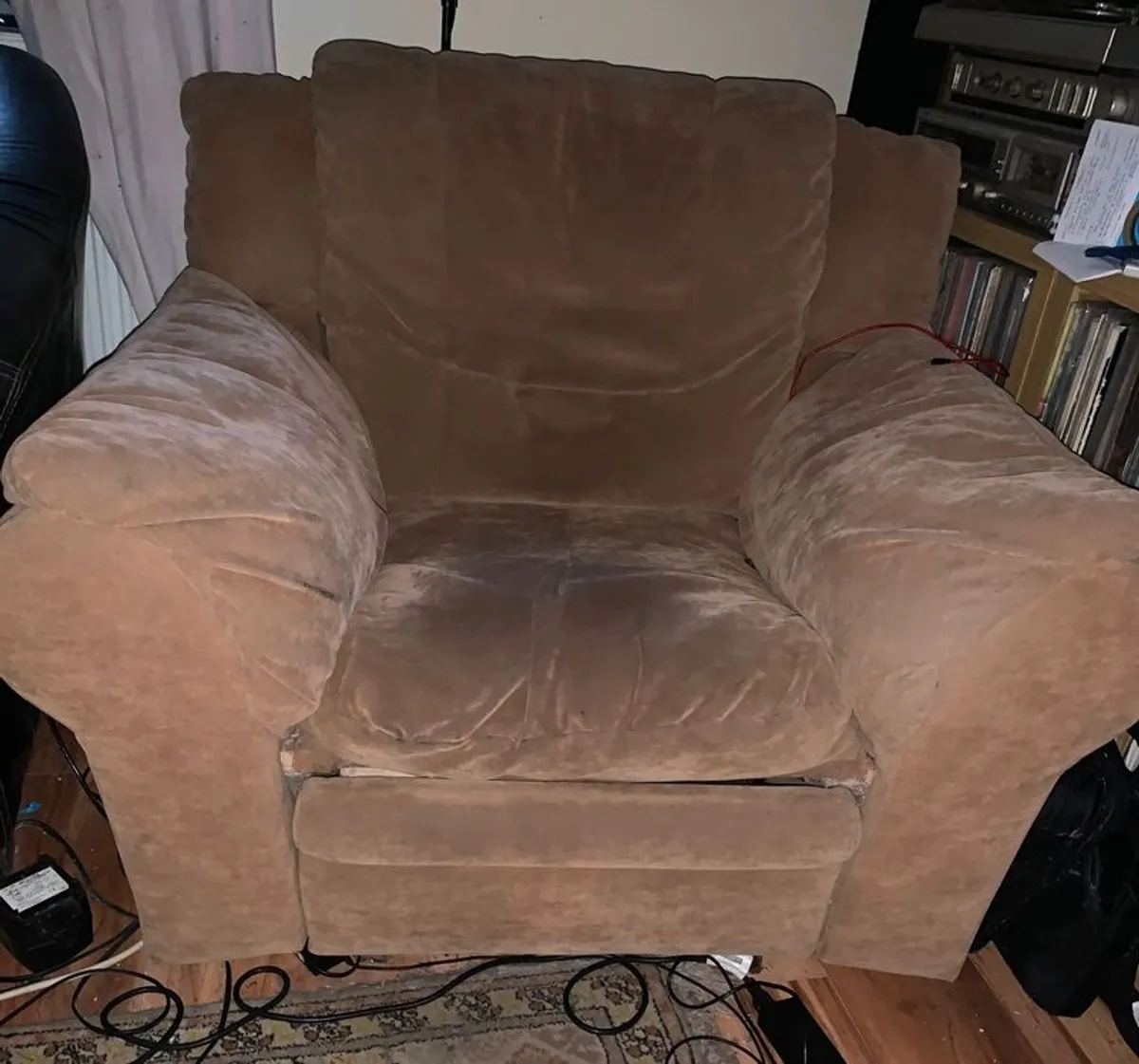 Orthopedic Recliner w/ remote - Image 1