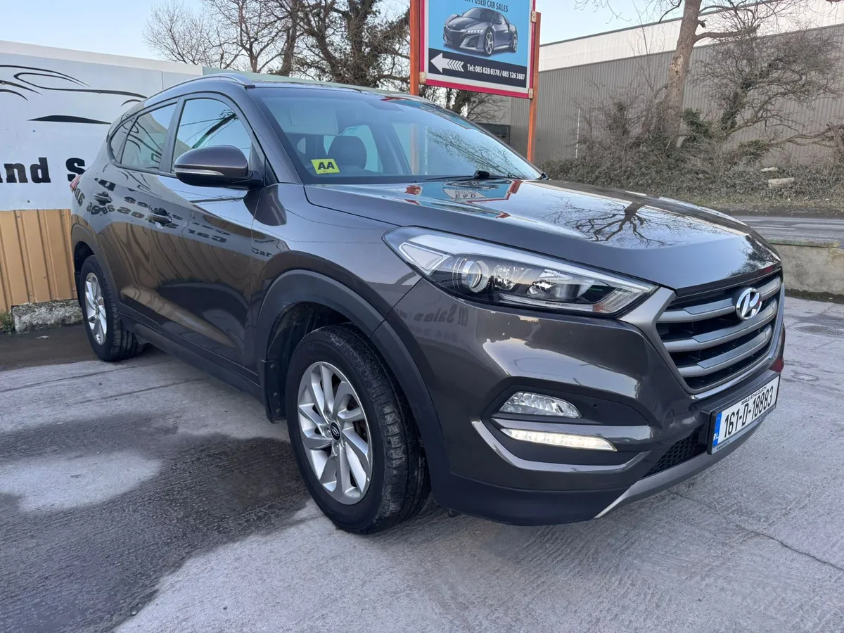 161 Hyundai Tucson 1.7D EXECUTIVE Low Miles - Image 2