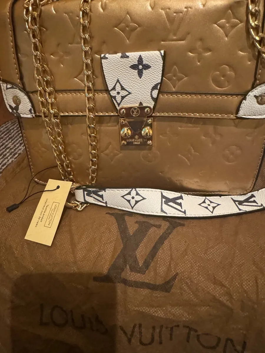 Brand new lv adjustable bag - Image 1