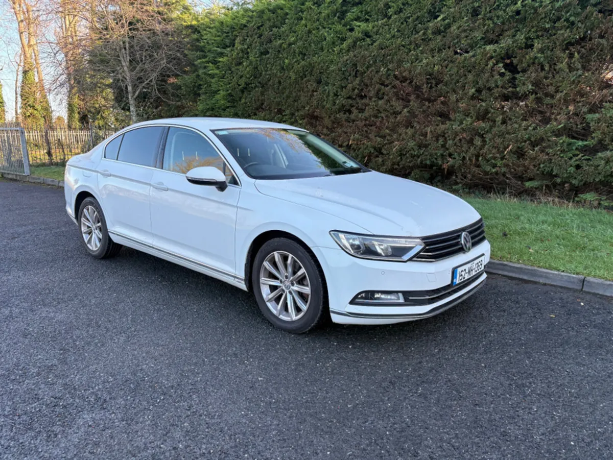 Volkswagen Passat HIGHLINE 2.0 TDI MANUAL 6SPEED F - Image 1